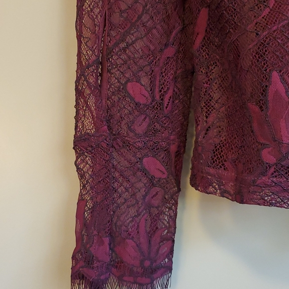 Frnch lace blouse - Picture 8 of 12